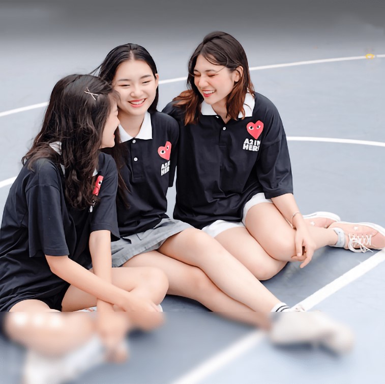 ao lop co co trang den basic