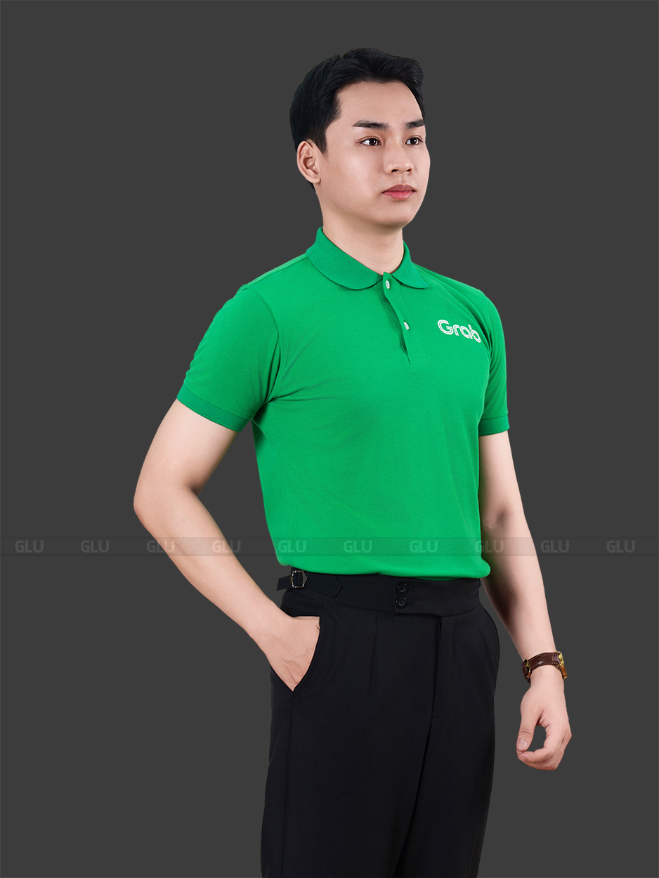 Đồng phục công ty màu xanh lá trơn 4