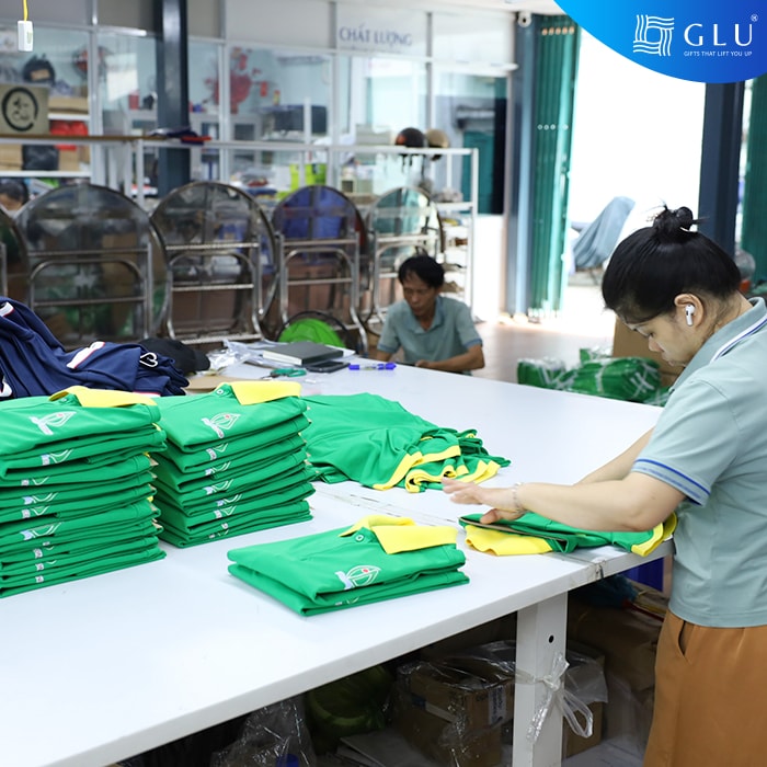 may đồng phục giá rẻ 18